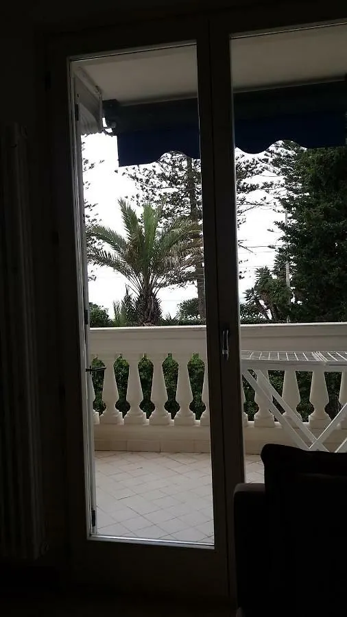 The Great Beauty Apartment بورديغيرا