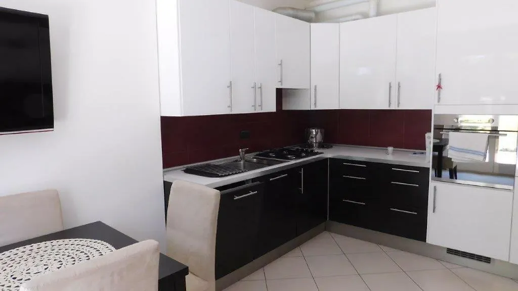 The Great Beauty Apartment بورديغيرا